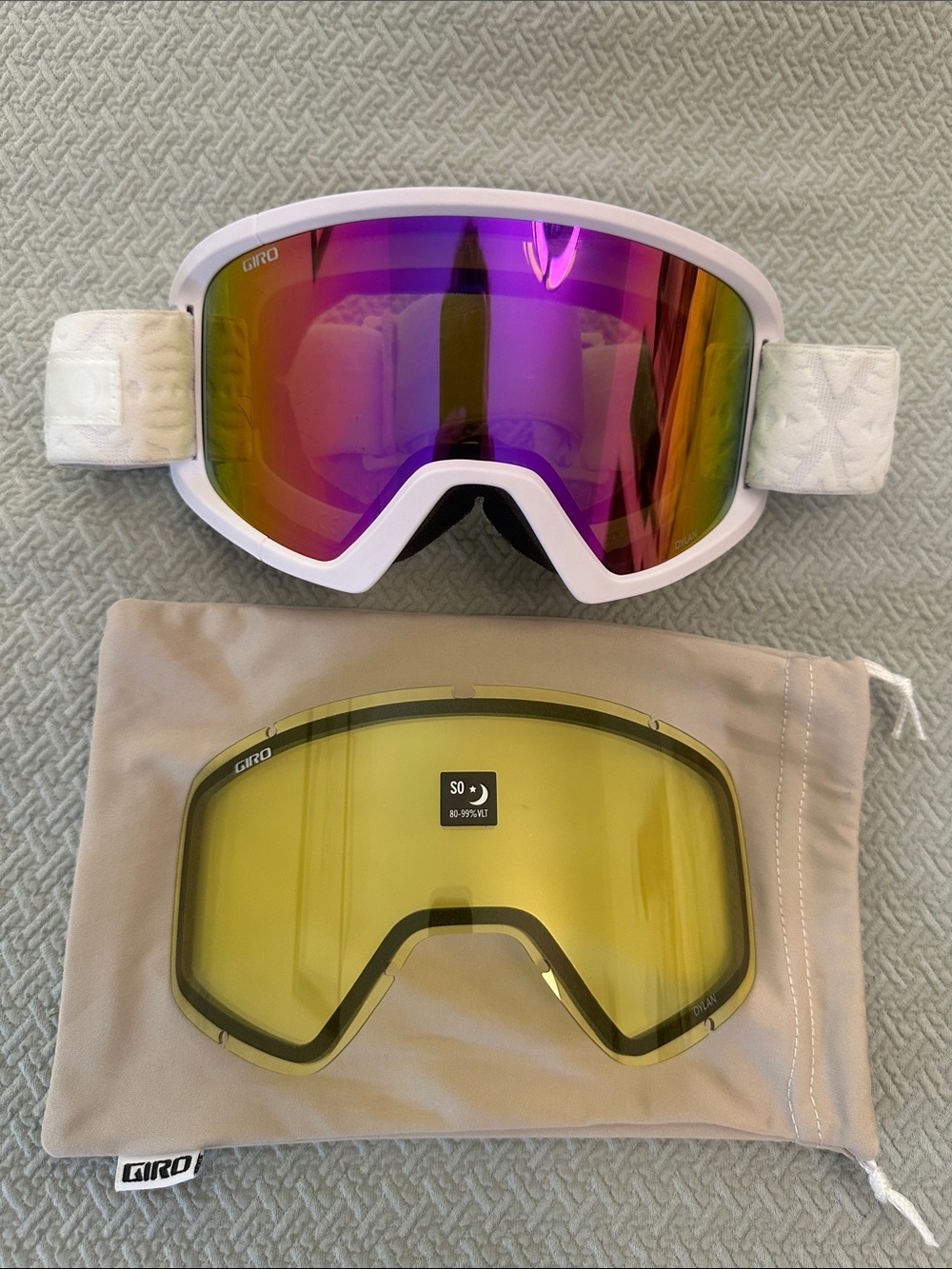 Giro White Snow Goggles with Mirrored Purple-Red Lens and Yellow Spare Lens